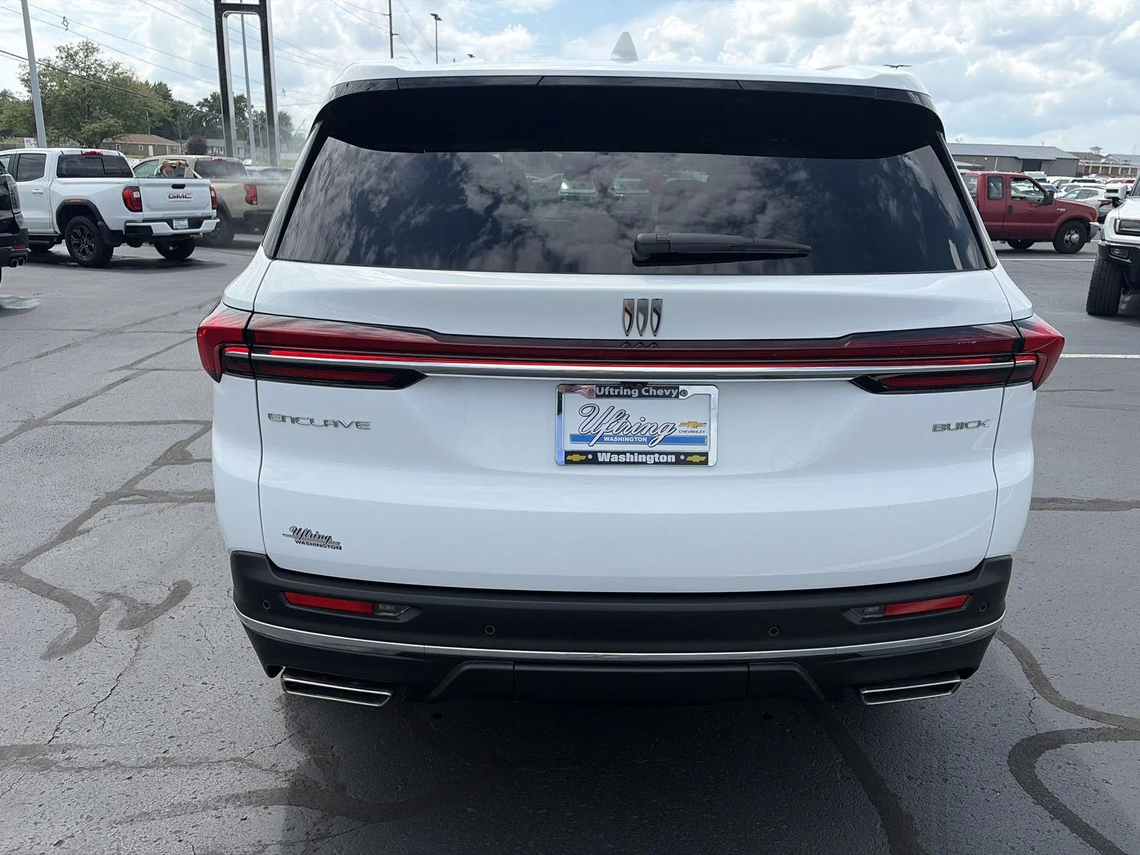 Used 2025 Summit White Buick Preferred image 4