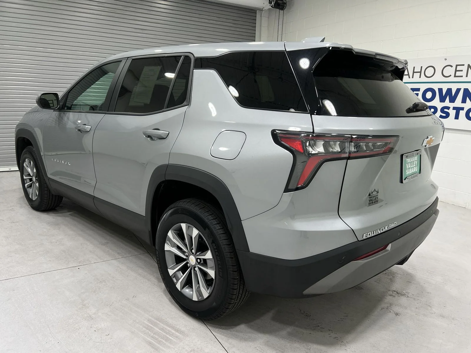 Used 2025 Gray Chevrolet LT image 6