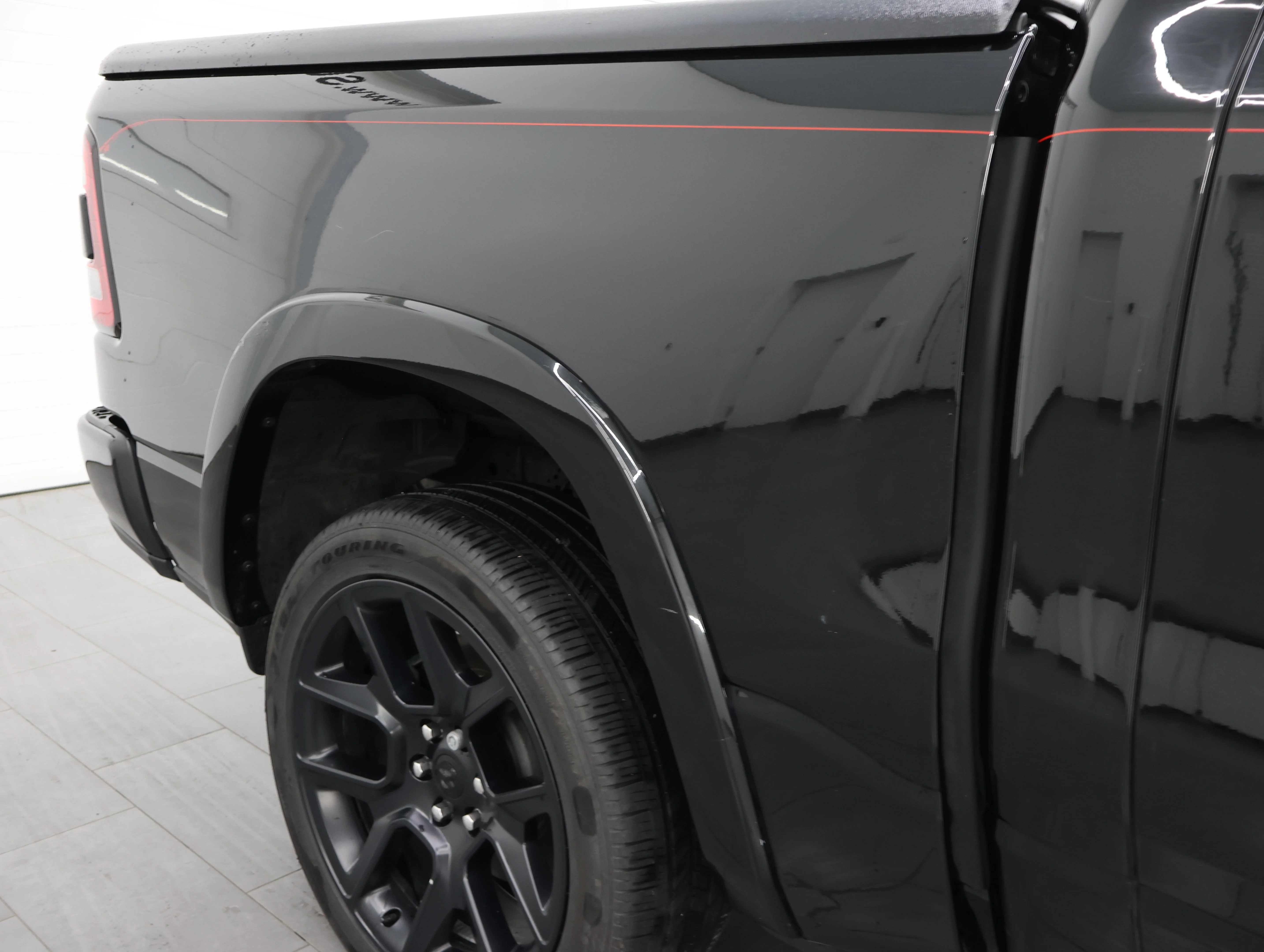 Used 2021 Diamond Black Crystal Pearlcoat Ram Laramie image 27