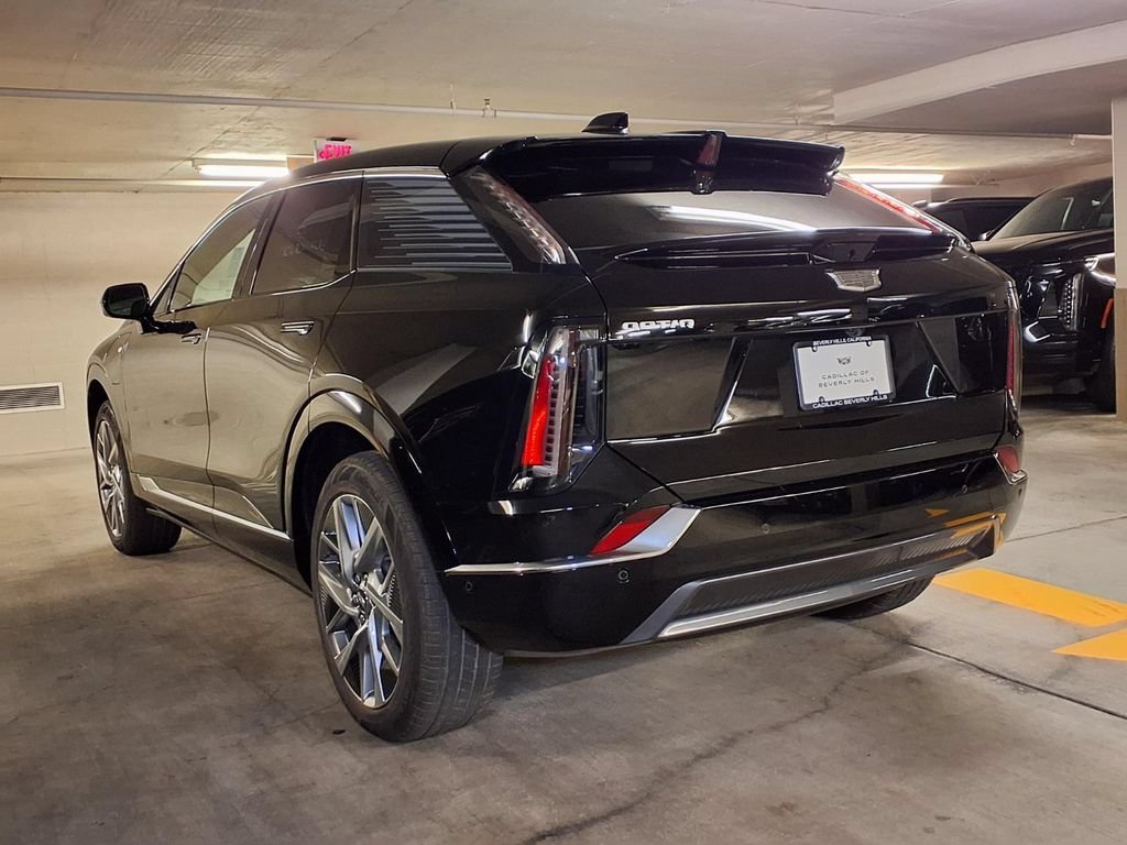 2027 Cadillac OPTIQ Luxury - Photo 10