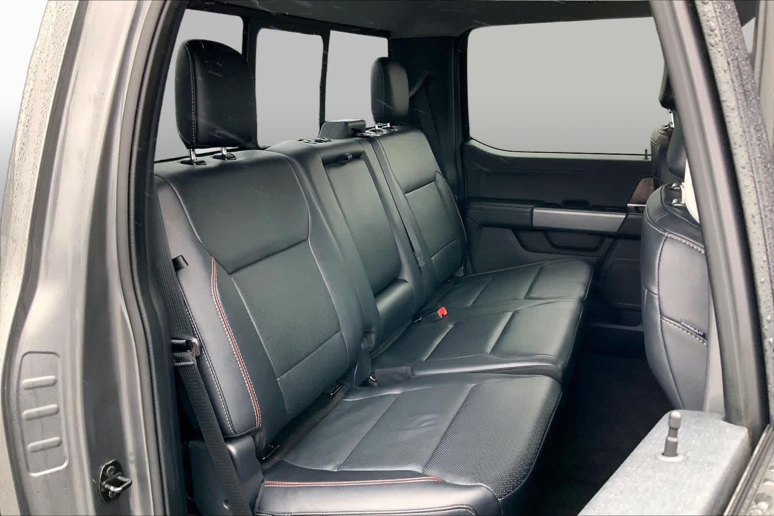 Used 2022 Light Blue Clearcoat Metallic Ford LARIAT image 19