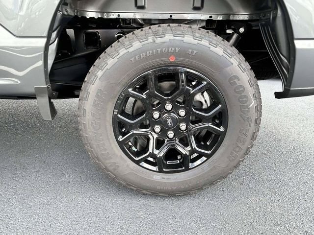New 2026 Carbonized Gray Metallic Ford XLT image 5
