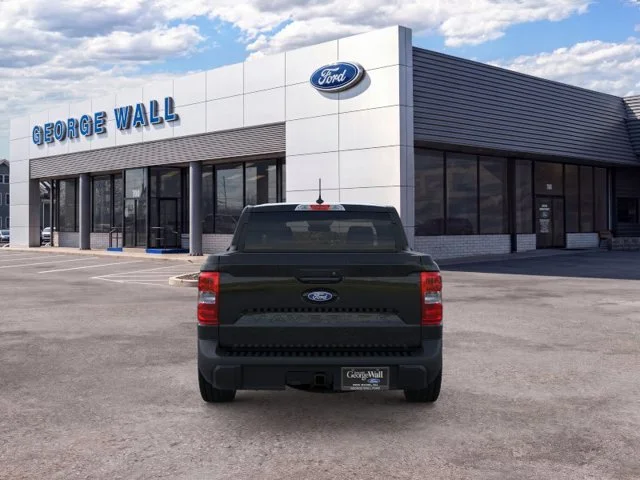 New 2026 Shadow Black Ford XLT image 5