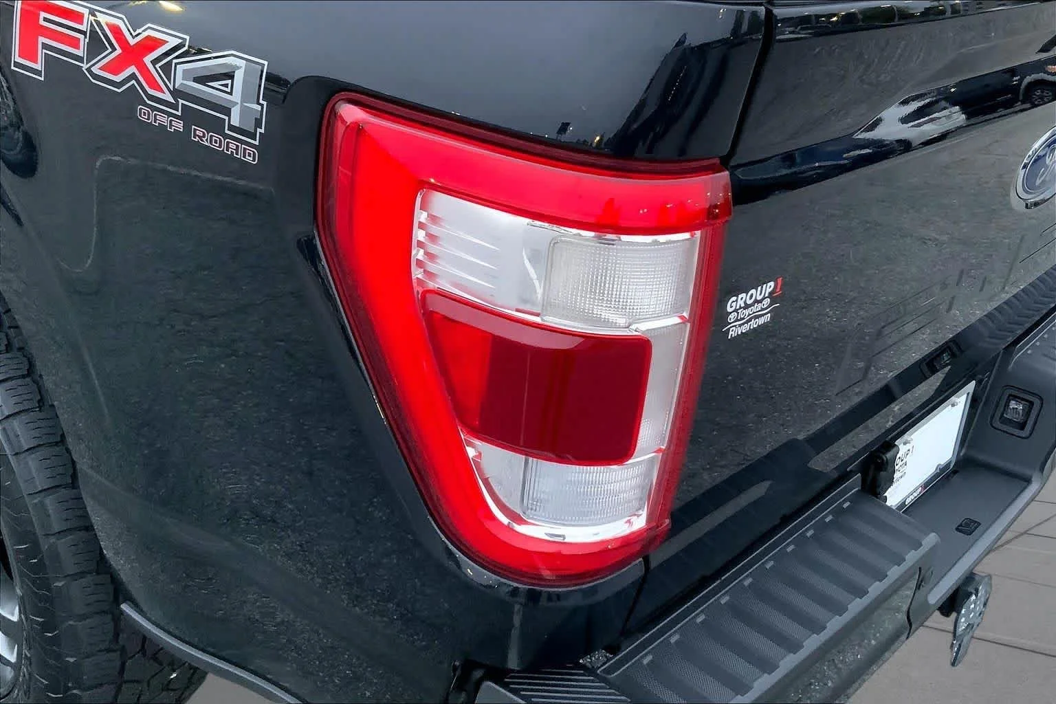Used 2021 Agate Black Ford LARIAT image 25