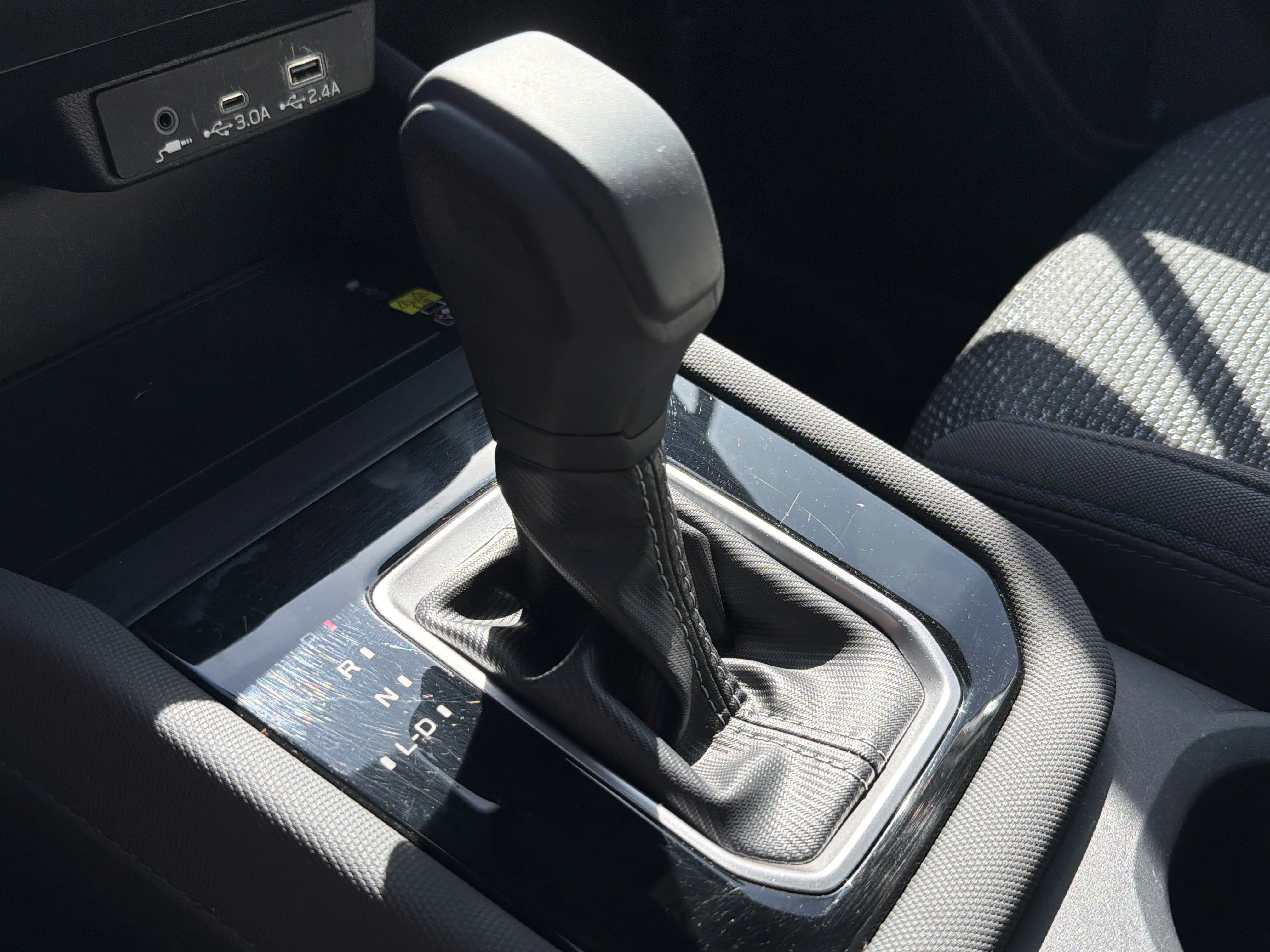 Used 2025 Crystal White Pearl Subaru Premium image 24
