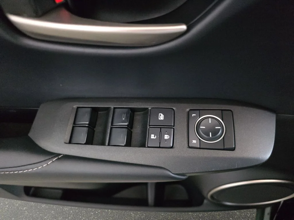 Used 2015 Obsidian Lexus 200t image 29