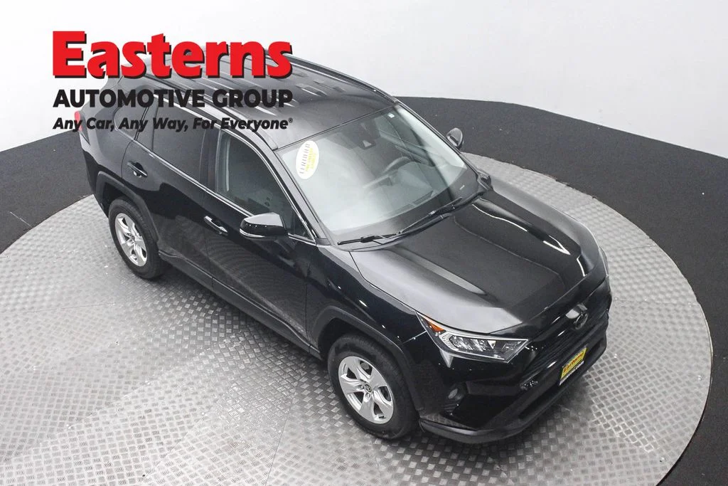 Used 2021 Black Toyota XLE image 3