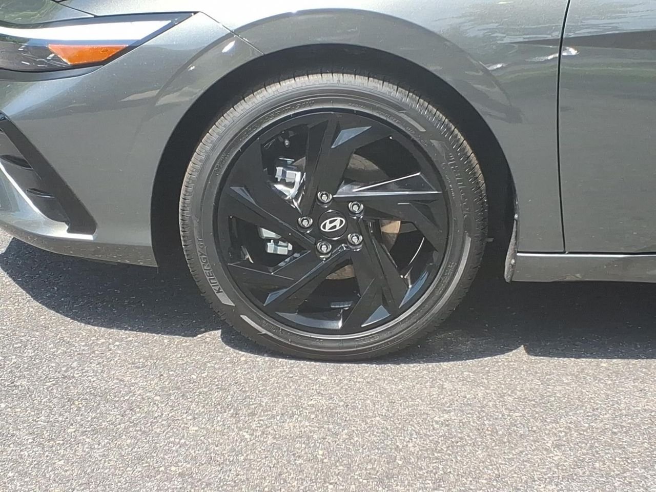 New 2026 Amazon Gray Hyundai SEL Sport Premium image 10