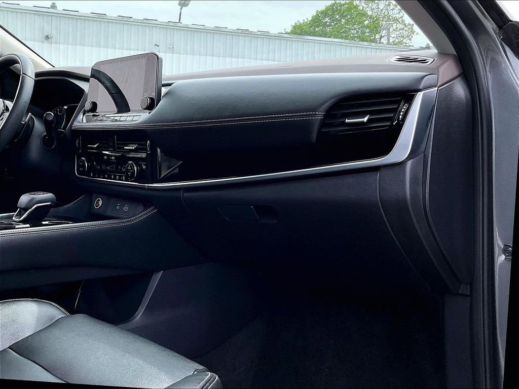 Used 2023 Gray Nissan SL image 14
