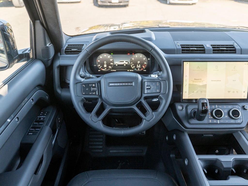 2026 Land Rover Defender V8 - Photo 12