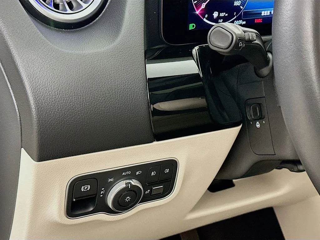 Used 2026 White Mercedes-Benz GLA 250 image 8