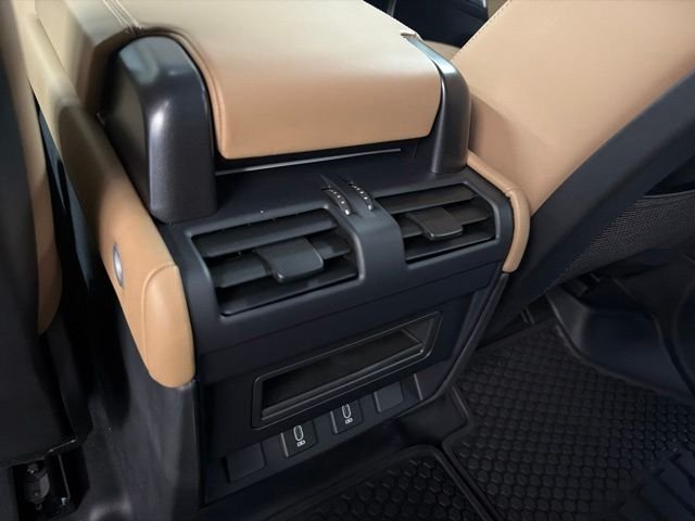 Certified Used 2026 Fuji White Land Rover S image 25