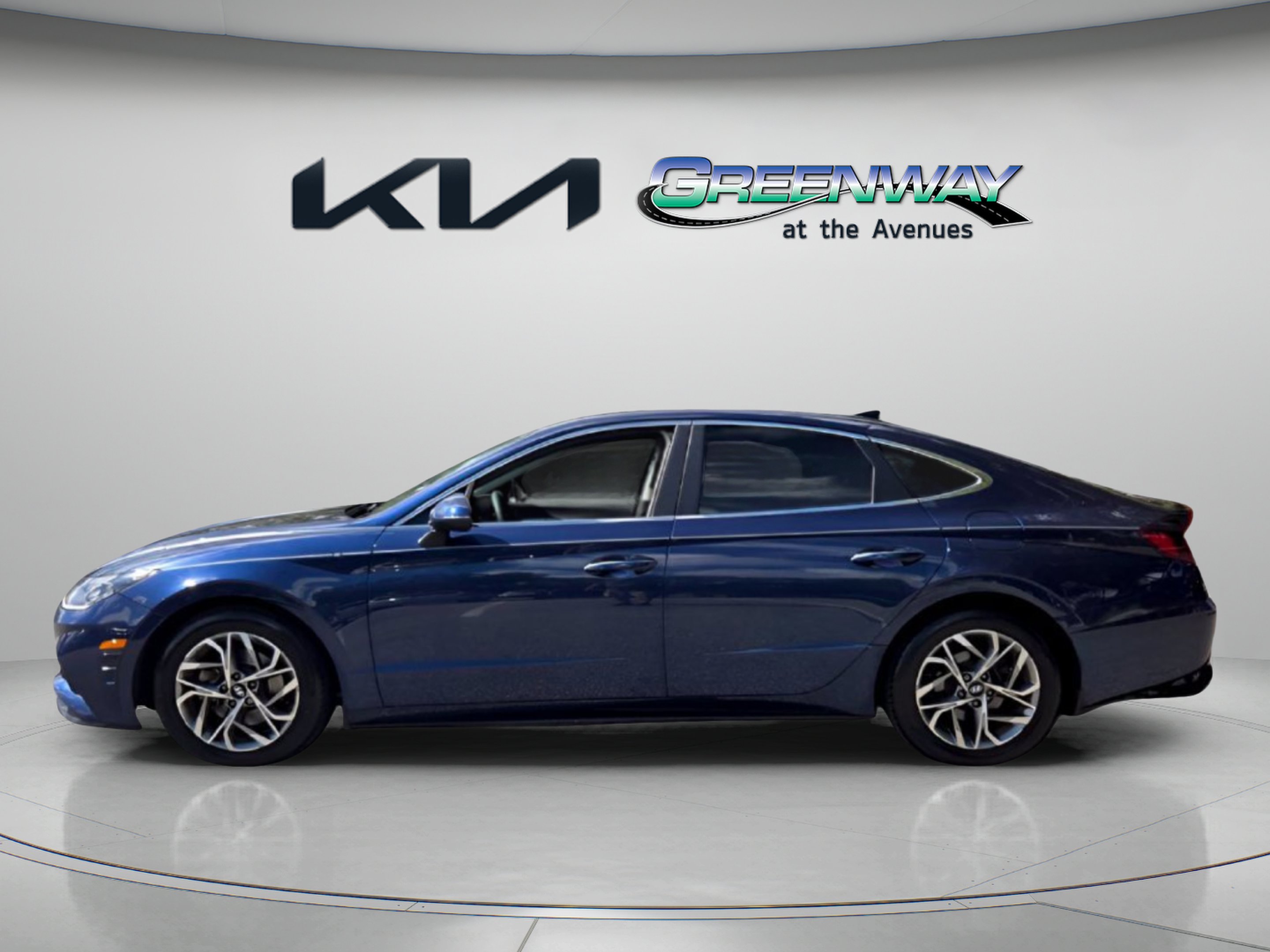 Used 2021 Stormy Sea Hyundai SEL image 4