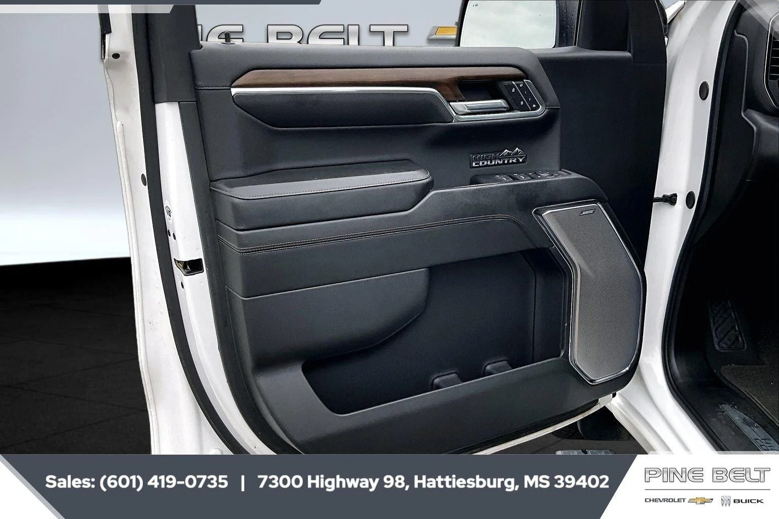 Used 2024 Iridescent Pearl Tricoat Chevrolet High Country image 18
