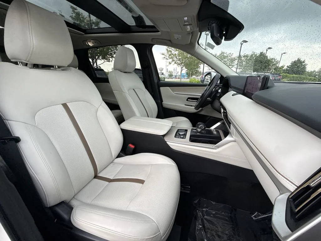 Used 2024 White Mazda Premium Plus image 28