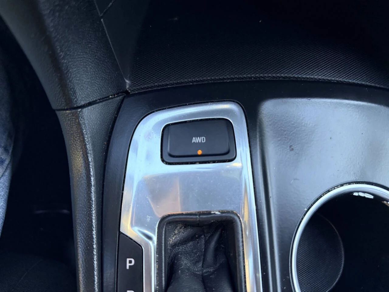 Used 2020 Black Chevrolet LS 4x4 4dr SUV w/1LS image 25