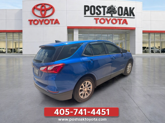 Used 2019 Blue Chevrolet LS image 3
