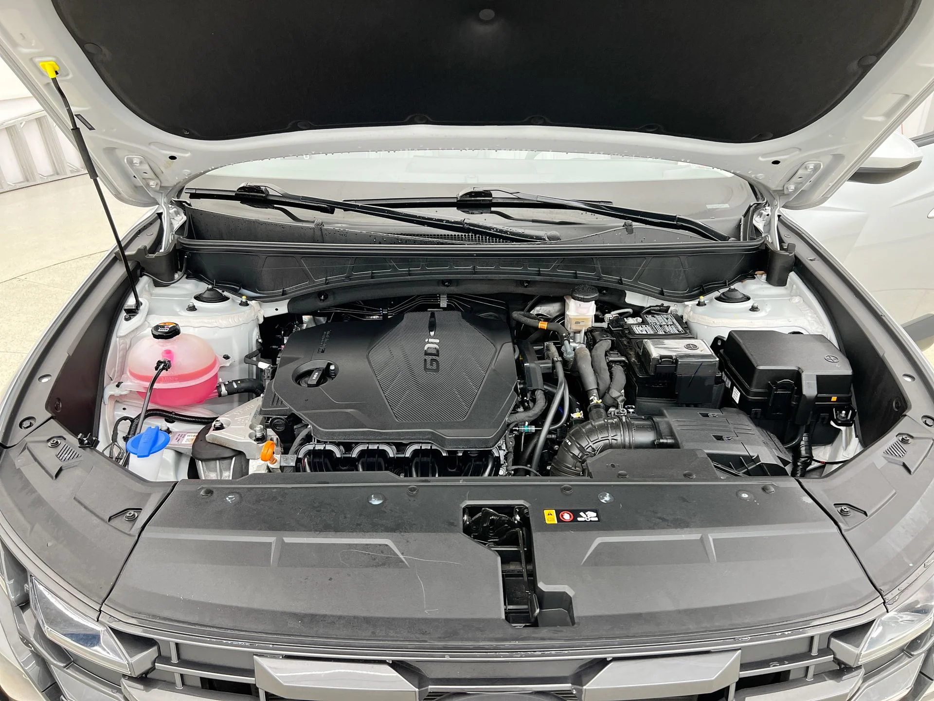 Used 2025 Silver Hyundai SEL image 36