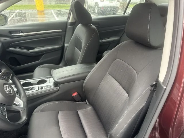 Used 2023 Red Nissan 2.5 SV image 15