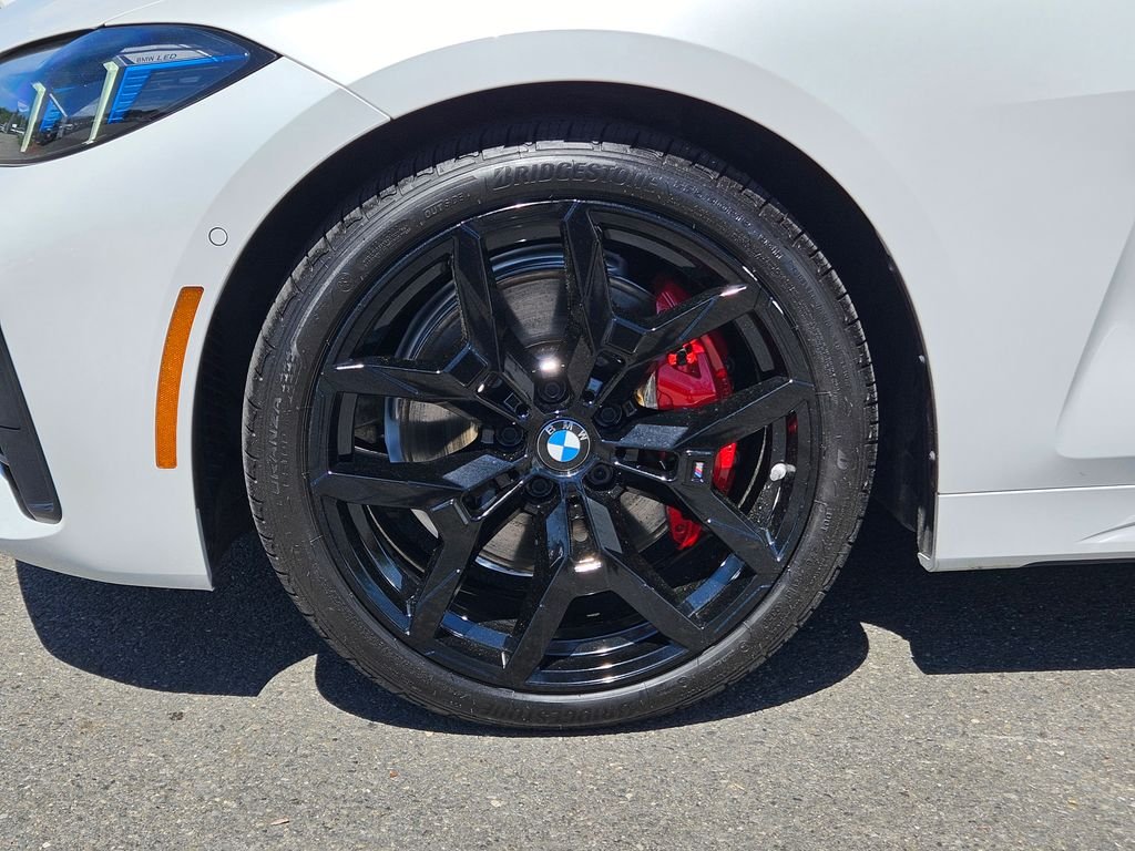 Used 2025 Mineral White Metallic BMW M440i xDrive image 35