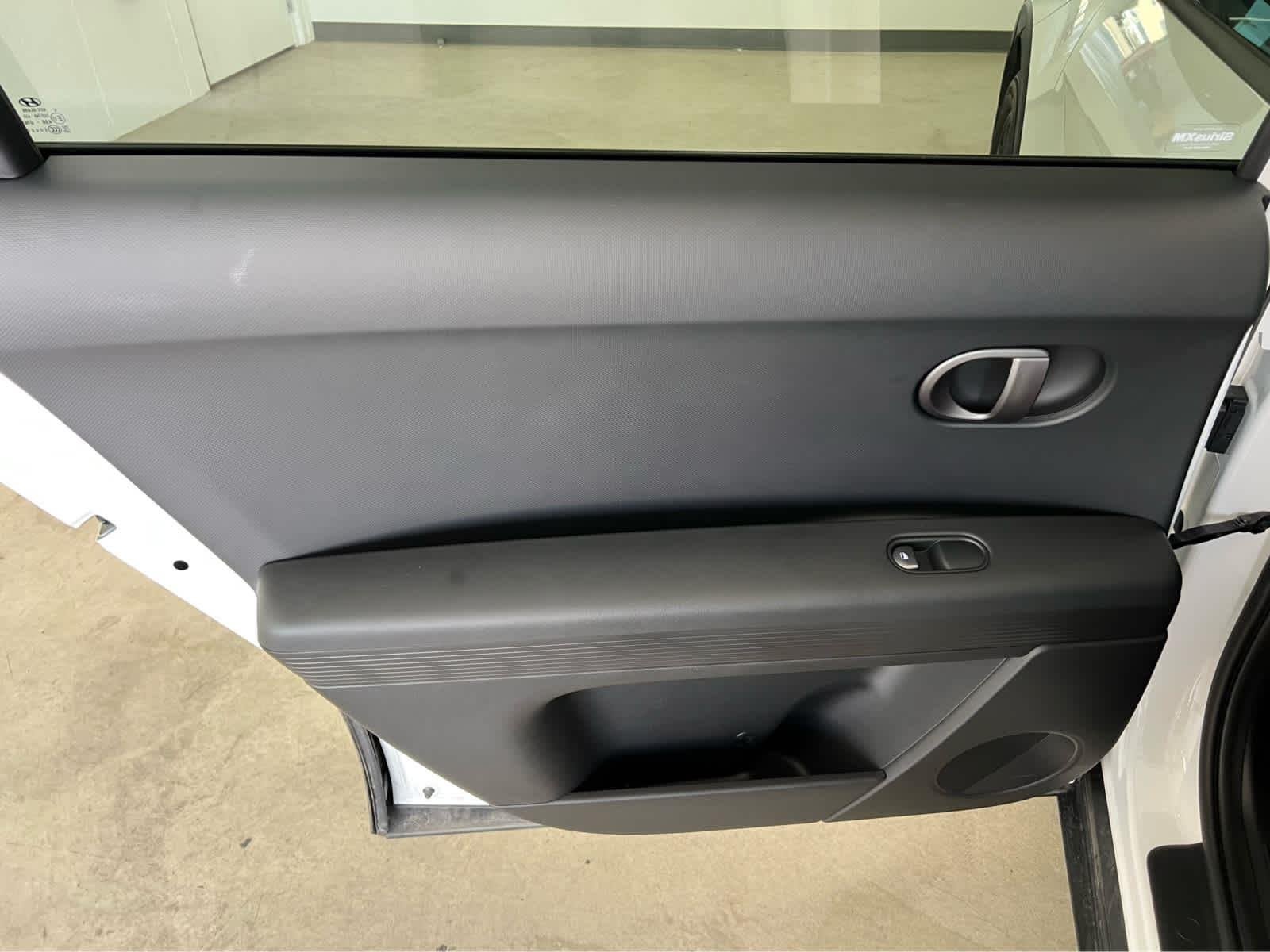 Used 2025 Atlas White Hyundai SE image 26