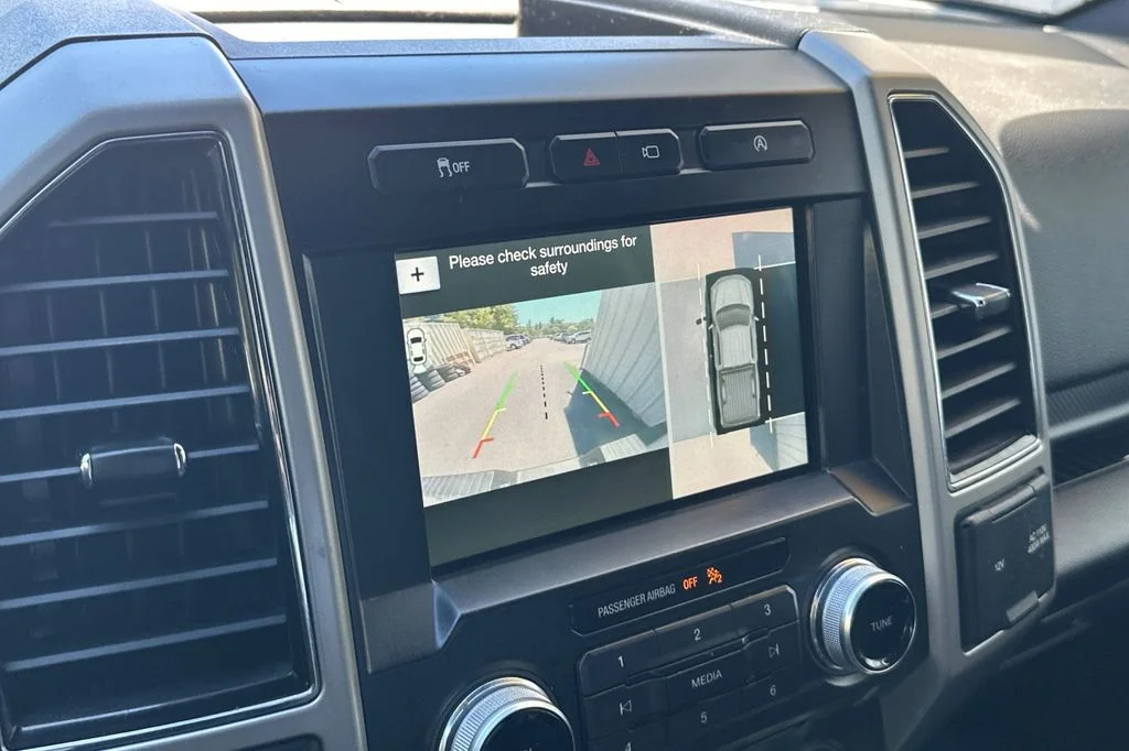 Used 2018 Ingot Silver Ford Lariat image 20