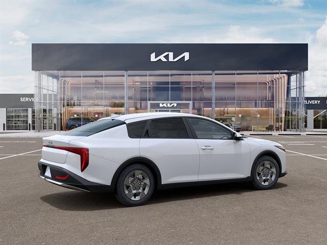 New 2026 WHITE Kia K4 LX image 6