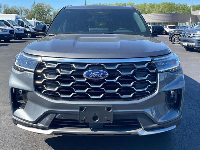 New 2026 Carbonized Gray Metallic Ford Platinum™ image 43