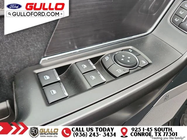 Used 2025 Gray Metallic Ford Lariat image 20