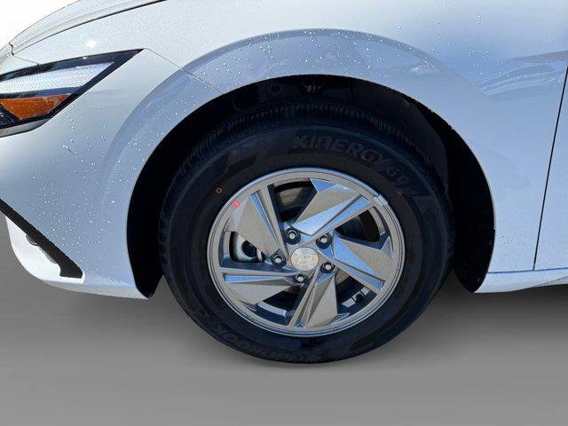 New 2026 Serenity White Hyundai SE image 29