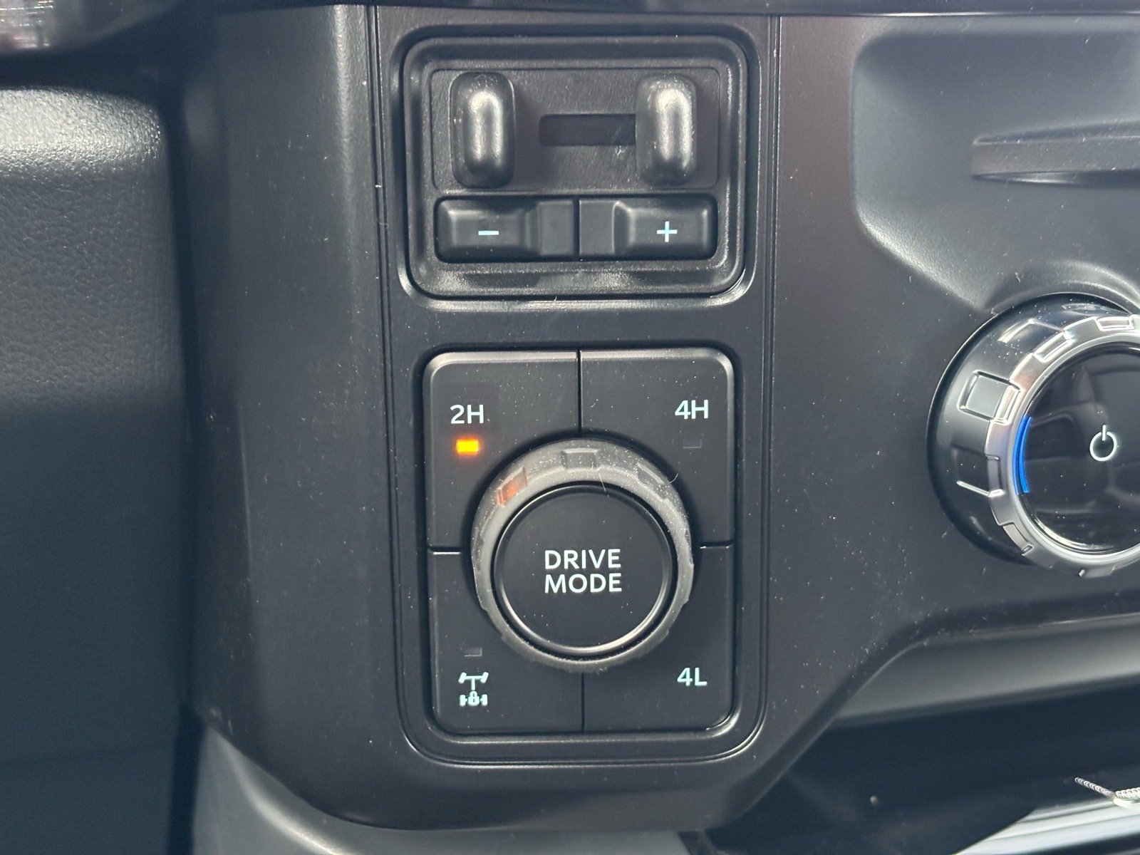 New 2026 Marsh Gray Ford F-250® Lariat® image 16
