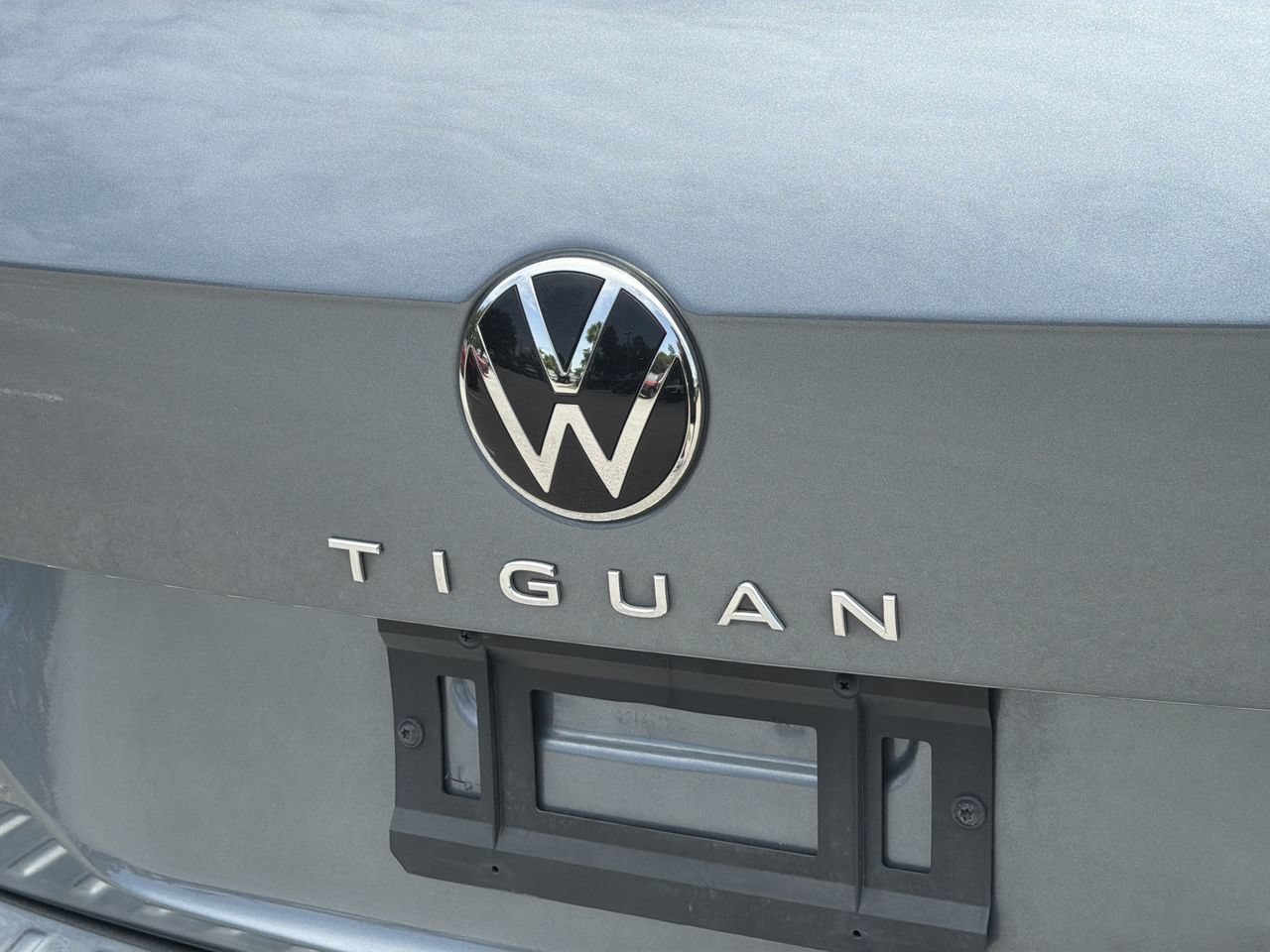 Used 2024 Platinum Gray Metallic Volkswagen Wolfsburg Edition image 10