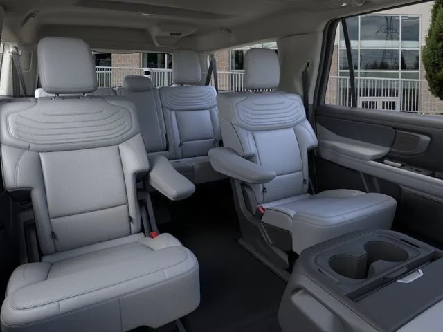 New 2025 White Ford Platinum image 11