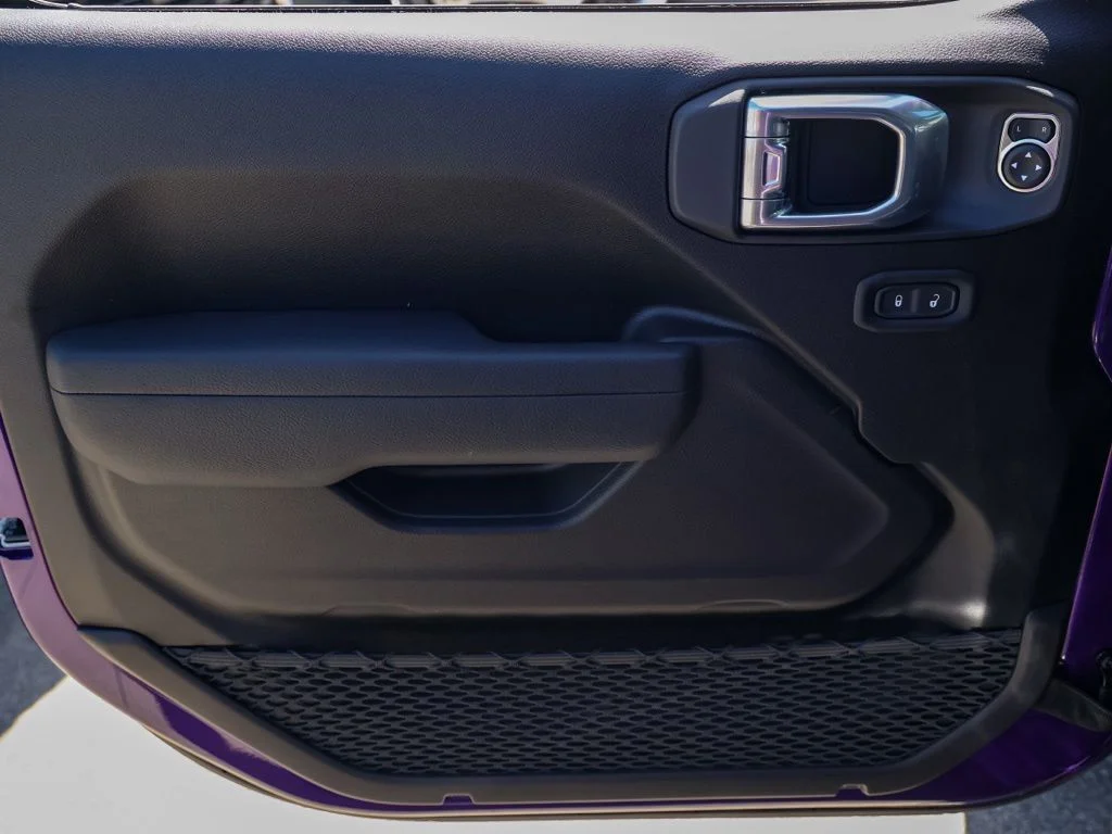 New 2026 Reign Exterior Paint Jeep Sport S image 23