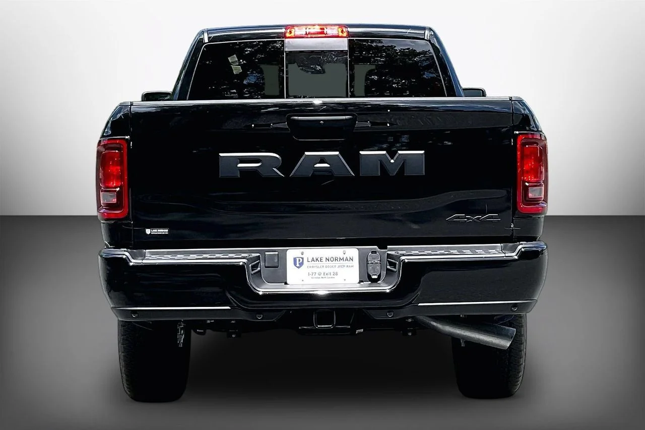 New 2026 Diamond Black Crystal Pearlcoat RAM  image 7