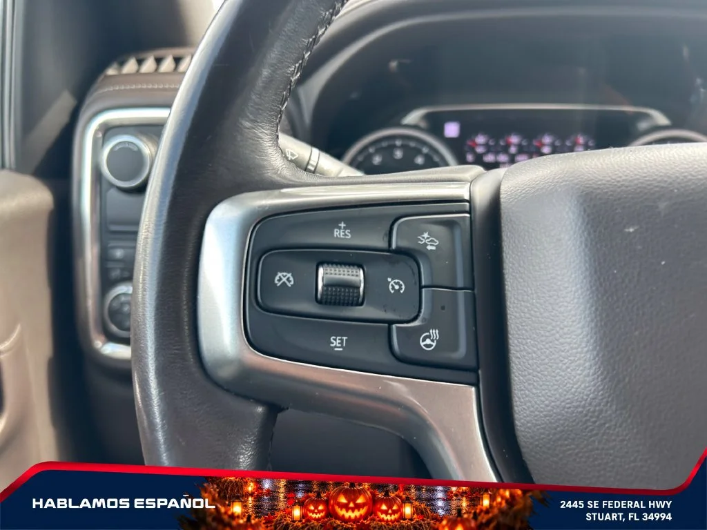 Used 2019 IRIDESCENT PEARL TRICOAT Chevrolet LTZ image 26