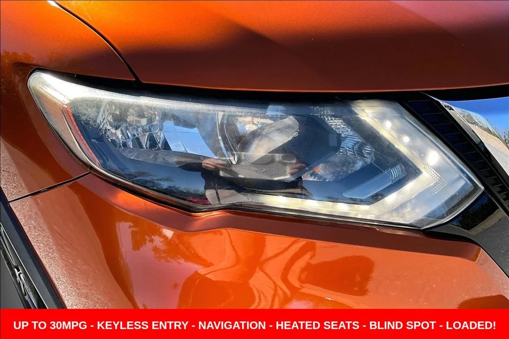 Used 2017 Orange Nissan SL image 36