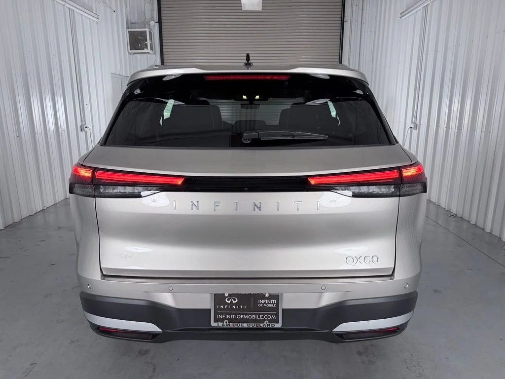 New 2027 WARM TITANIUM INFINITI Luxe FWD image 7