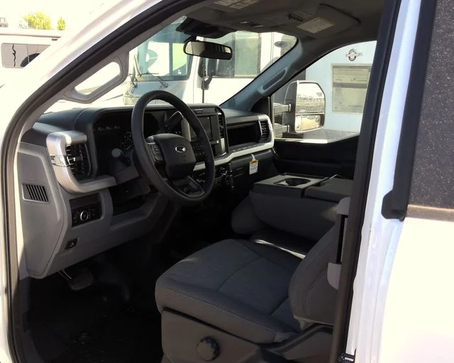 New 2026 Oxford White Ford XL image 16