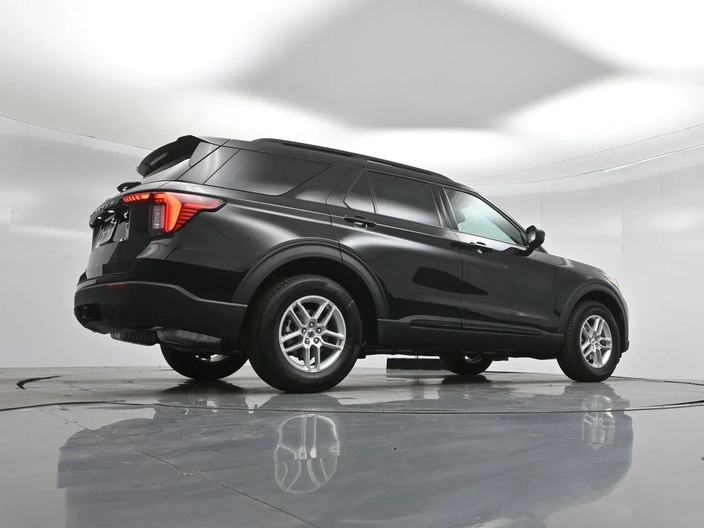 New 2026 Agate Black Metallic Ford Active image 48