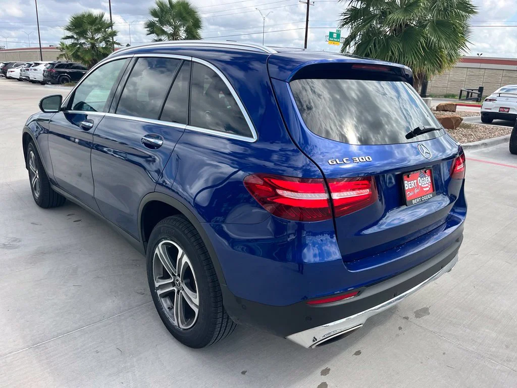 Used 2019 Blue Mercedes-Benz GLC 300 image 4