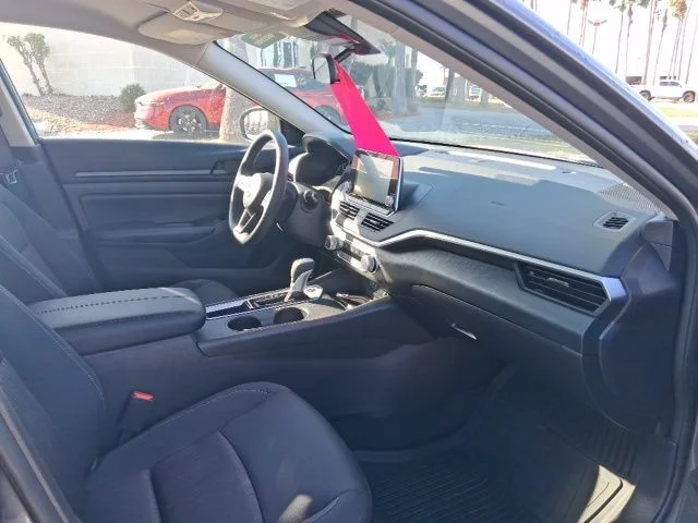 2025 Nissan Altima S - Photo 10