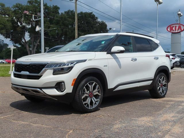 Used 2023 White Kia SX image 2