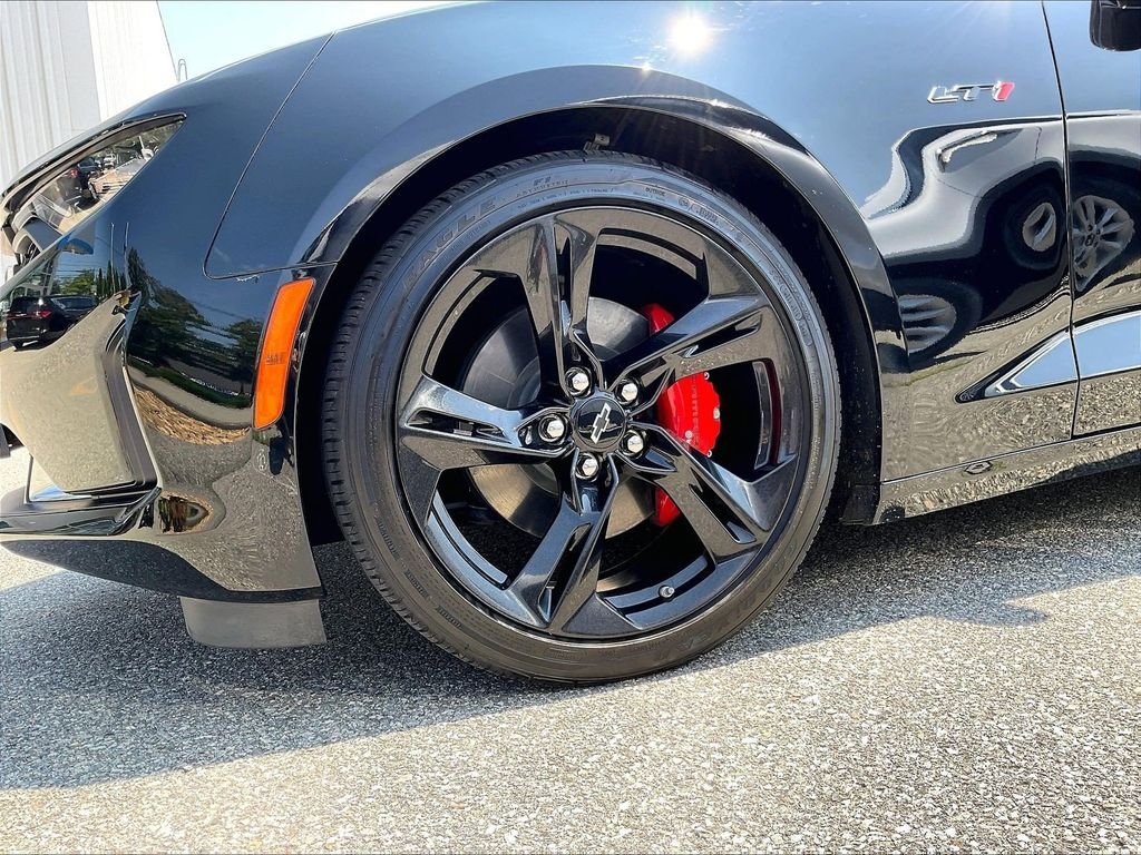 Used 2023 Black Chevrolet LT1 image 7