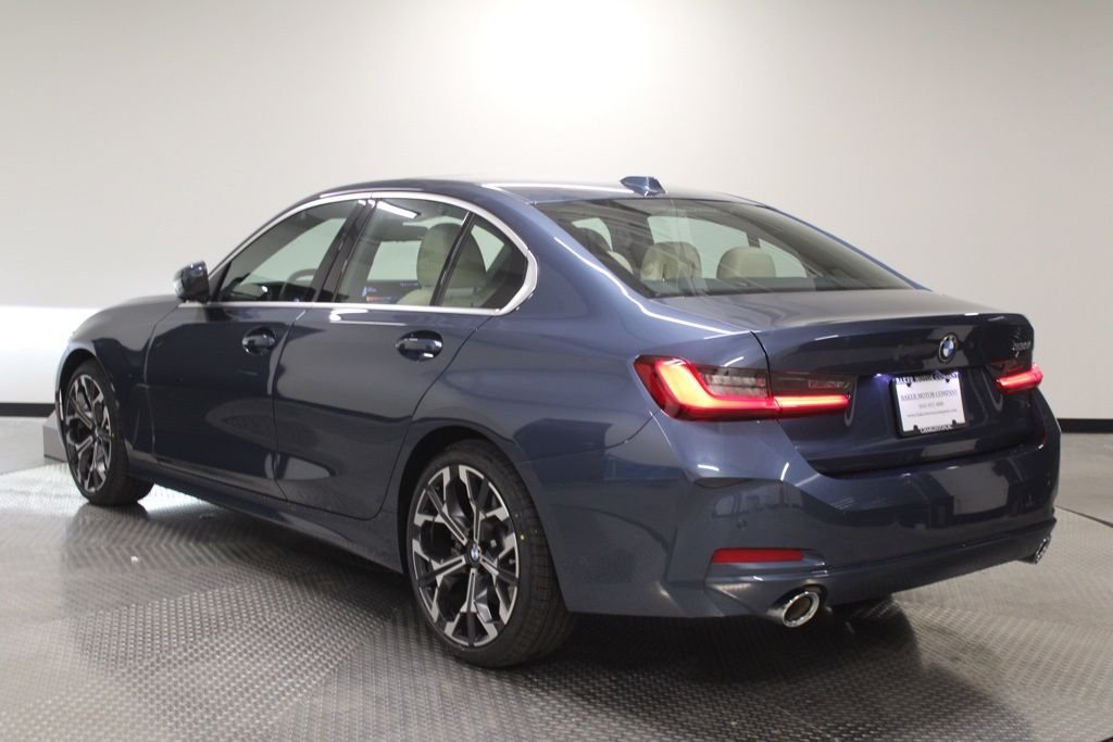 Used 2025 Blue BMW 330i image 3