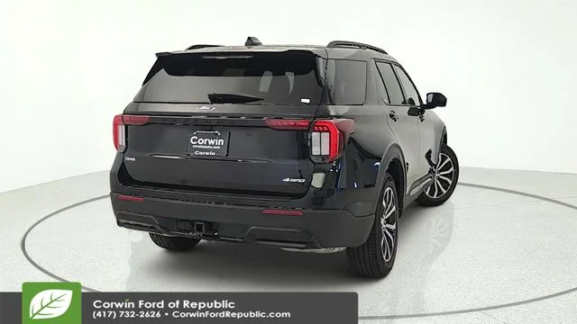 Certified Used 2026 Black Metallic Ford ST-Line image 5