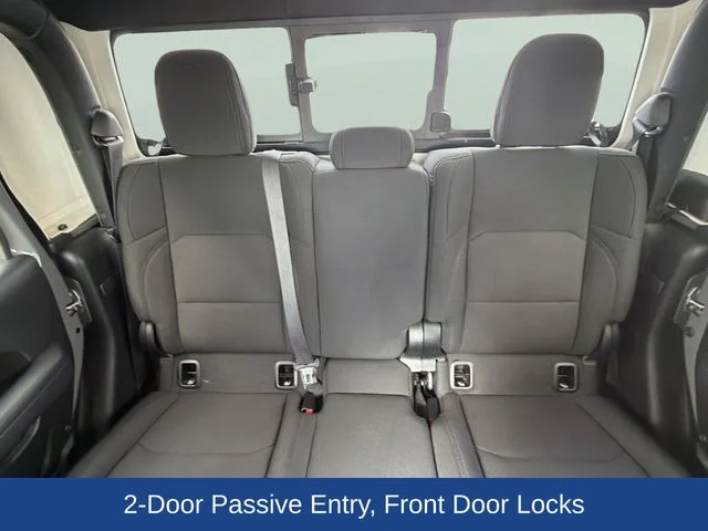Used 2022 Gray Jeep Altitude image 19