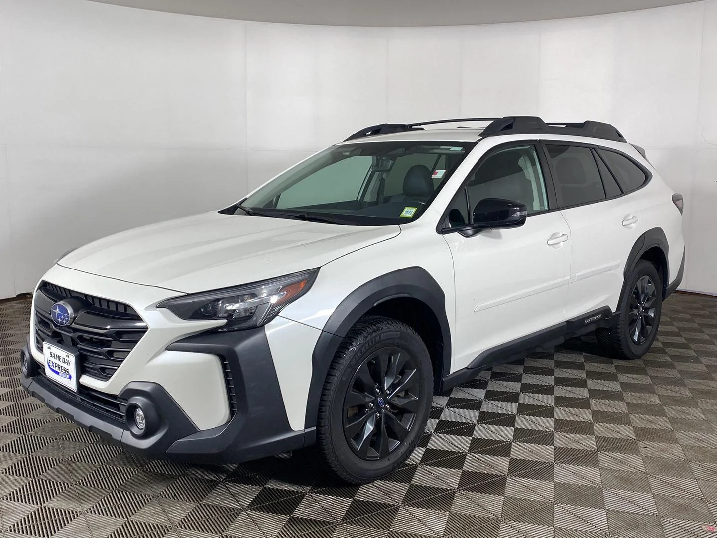 Used 2023 Crystal White Pearl Subaru Onyx Edition image 10
