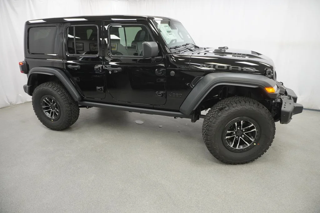New 2026 Black Clear-Coat Exterior Paint Jeep Moab 392 image 9