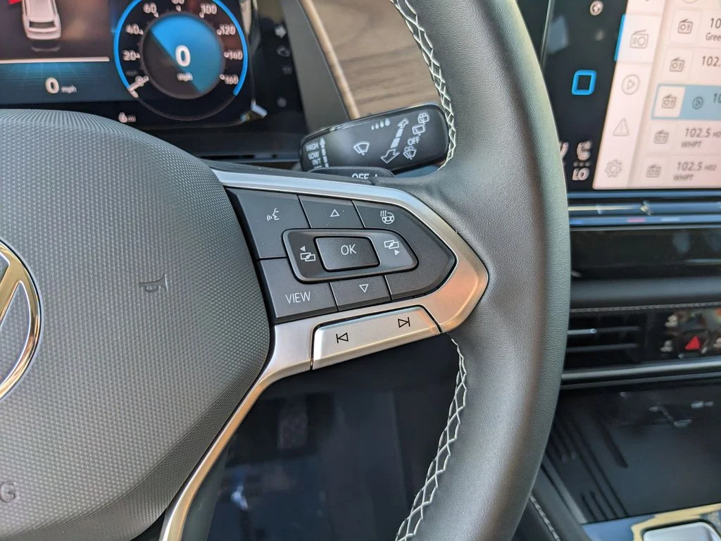 New 2026 Silver Volkswagen 2.0T SE w/Technology image 27